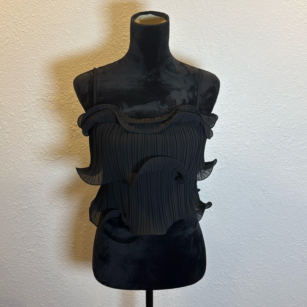 Lush Black Ruffled Women's Top‎